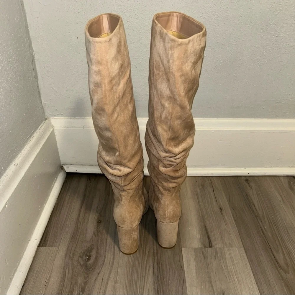Elegant VTG SUEDE Tan Knee-High Women's Boots